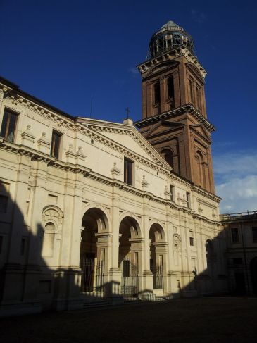 Chiesa_di_Santa_Barbara_-_Mantova.jpeg